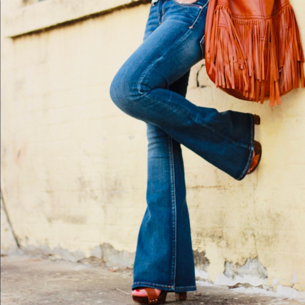 AE Artist jeans